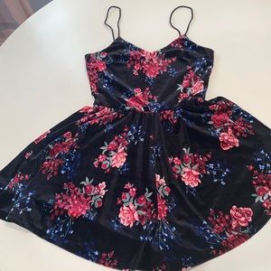 color black floral size 2